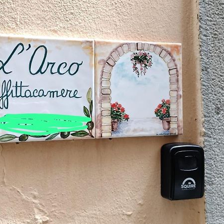 Affittacamere L'Arco Volastra Exterior foto